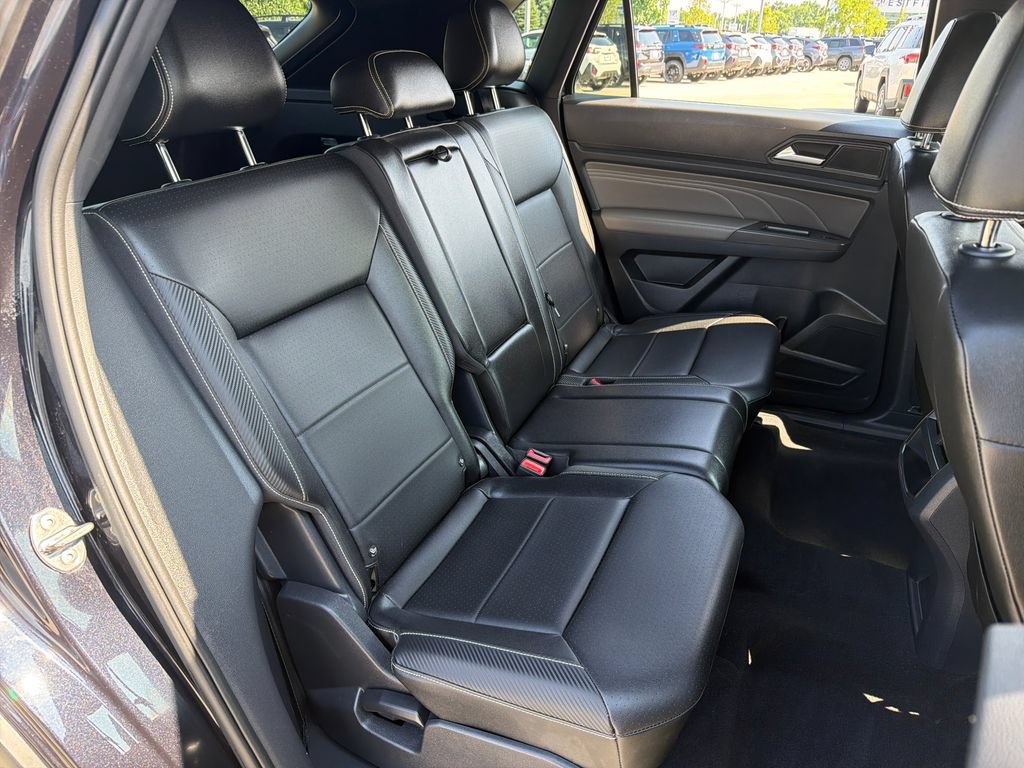 Certified 2023 Volkswagen Atlas Cross Sport SE w/ Black Wheel Package AWD/4WD image 23
