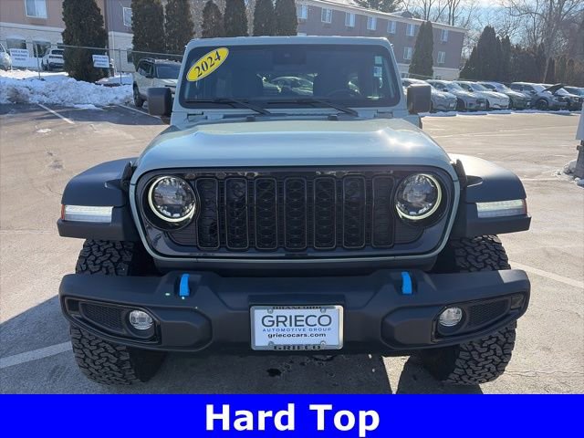 Used 2024 Jeep Wrangler Unlimited image 2