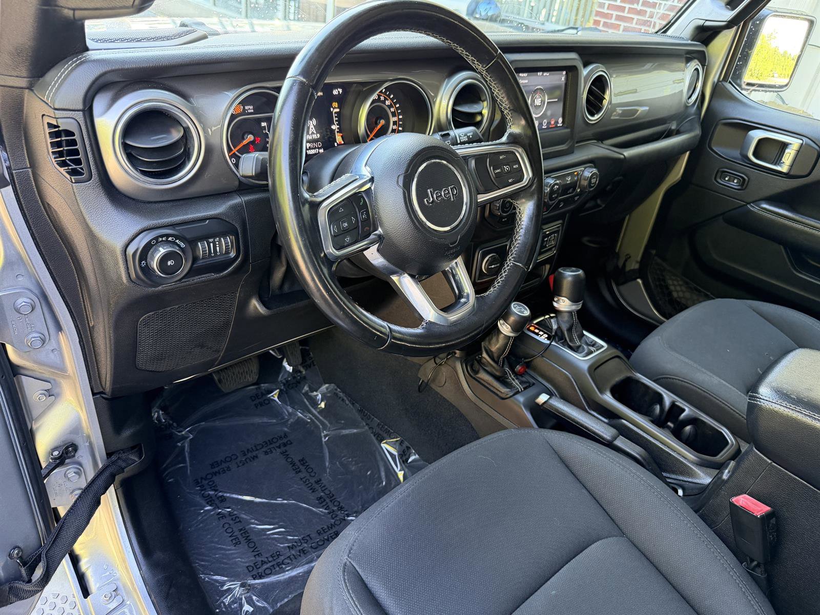 Used 2020 Jeep Wrangler Unlimited Sahara AWD/4WD image 32