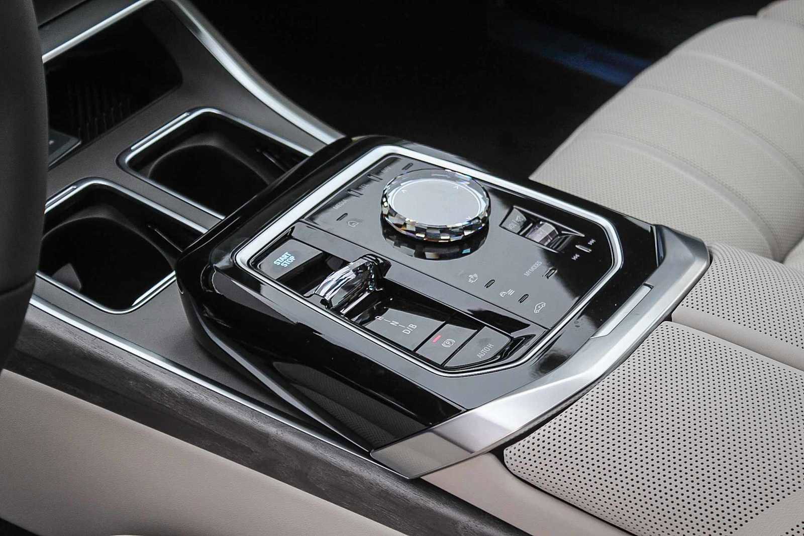 New 2026 BMW i7 xDrive60 w/ Executive Package image 30