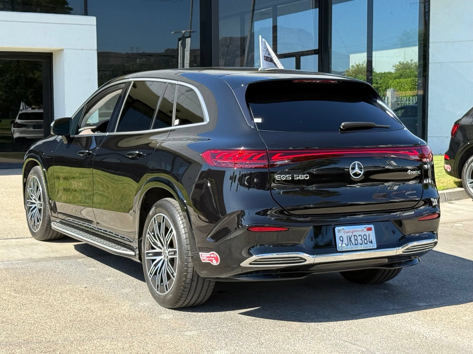 Used 2023 Mercedes-Benz EQS 580 4MATIC SUV image 10