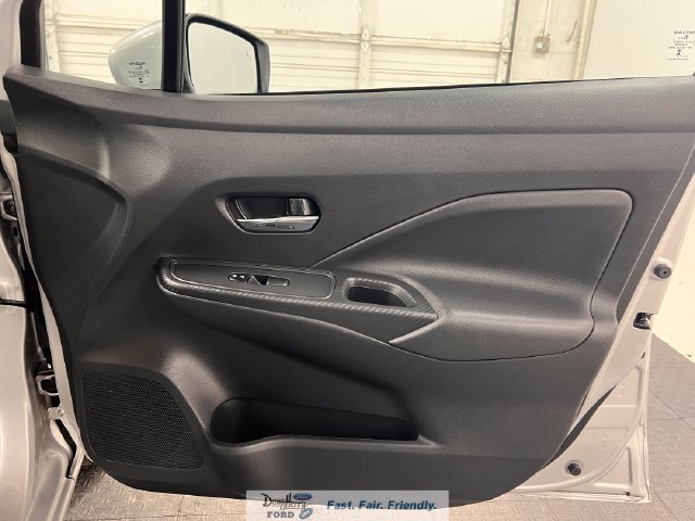 Used 2025 Nissan Versa SV FWD image 41