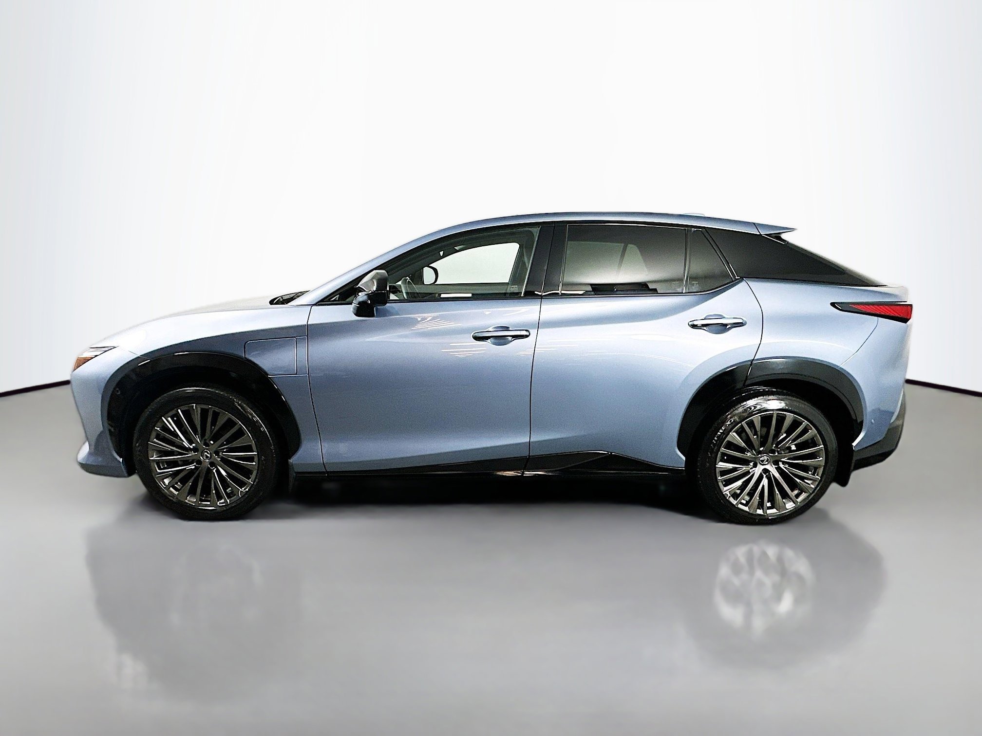 Used 2023 Lexus RZ 450e Premium w/ Cold Area Package image 4