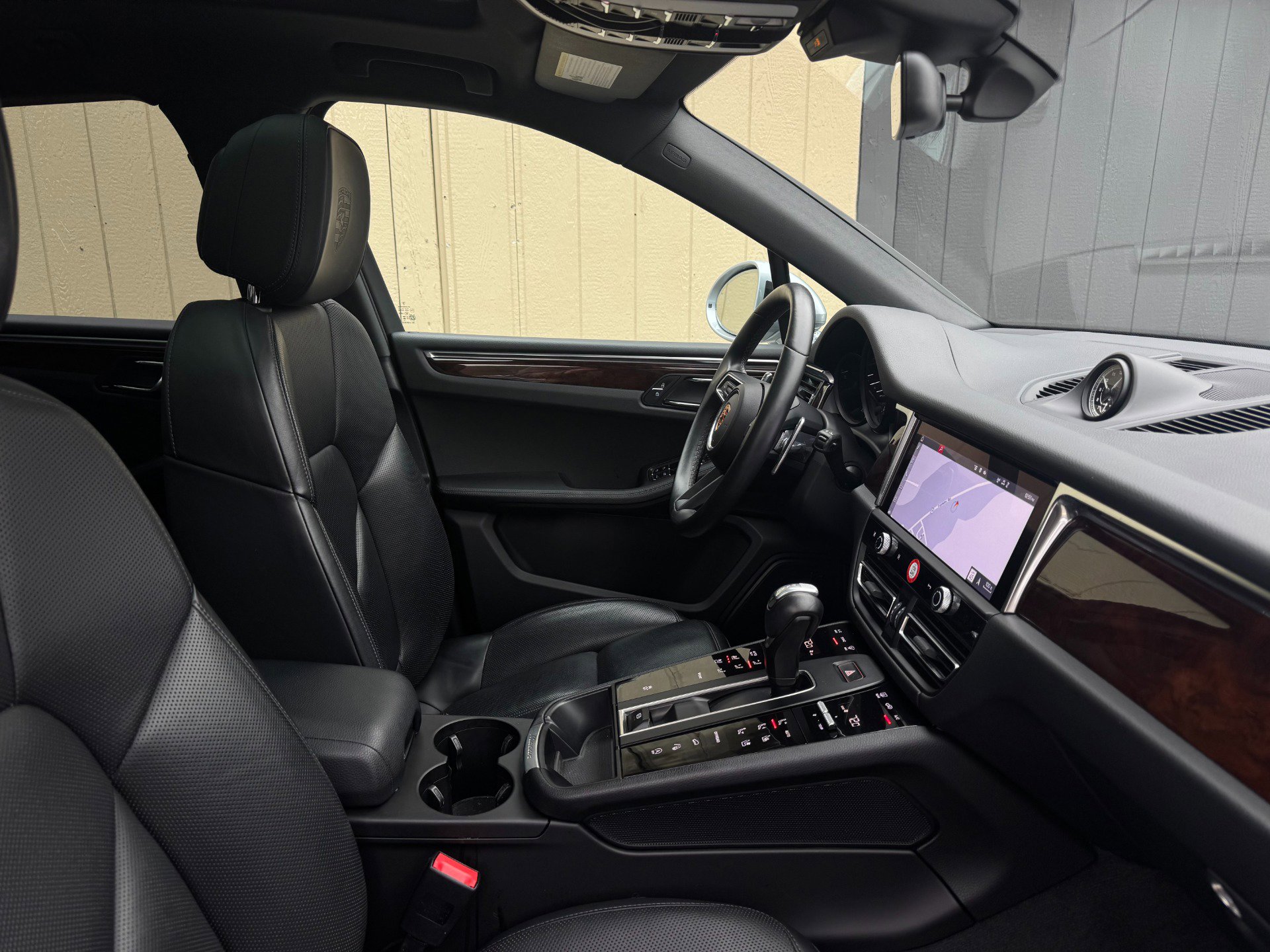 Used 2024 Porsche Macan image 27