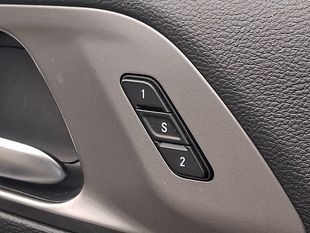 Used 2025 Chrysler Pacifica Select FWD image 25