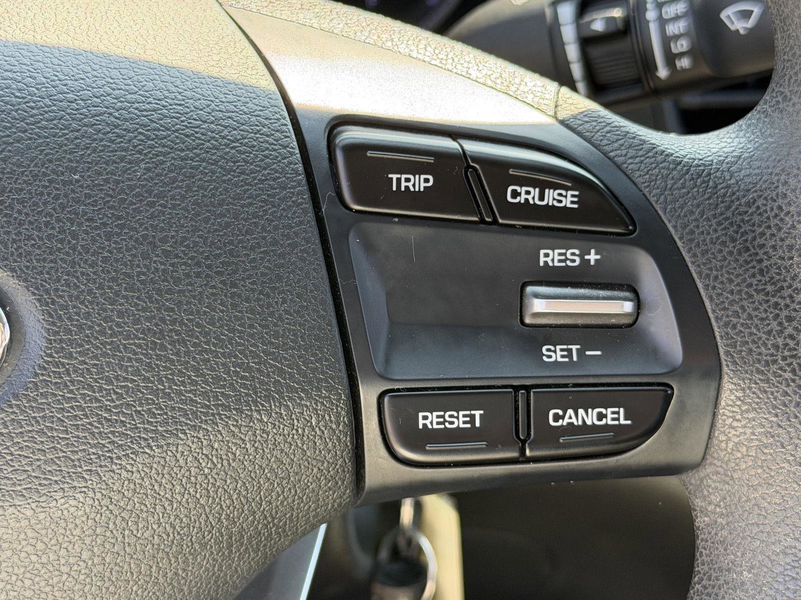 Used 2019 Hyundai Elantra SE w/ Cargo Package FWD image 15