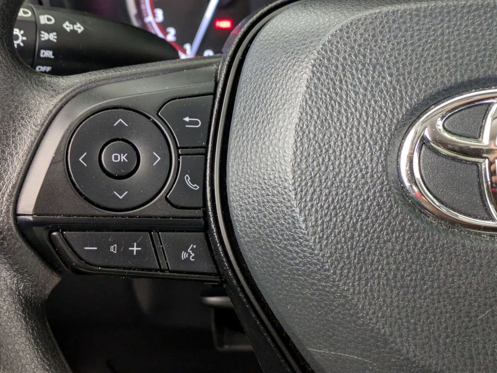 Used 2024 Toyota RAV4 LE FWD image 20