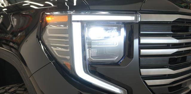 Used 2025 GMC Sierra 1500 AT4 image 21