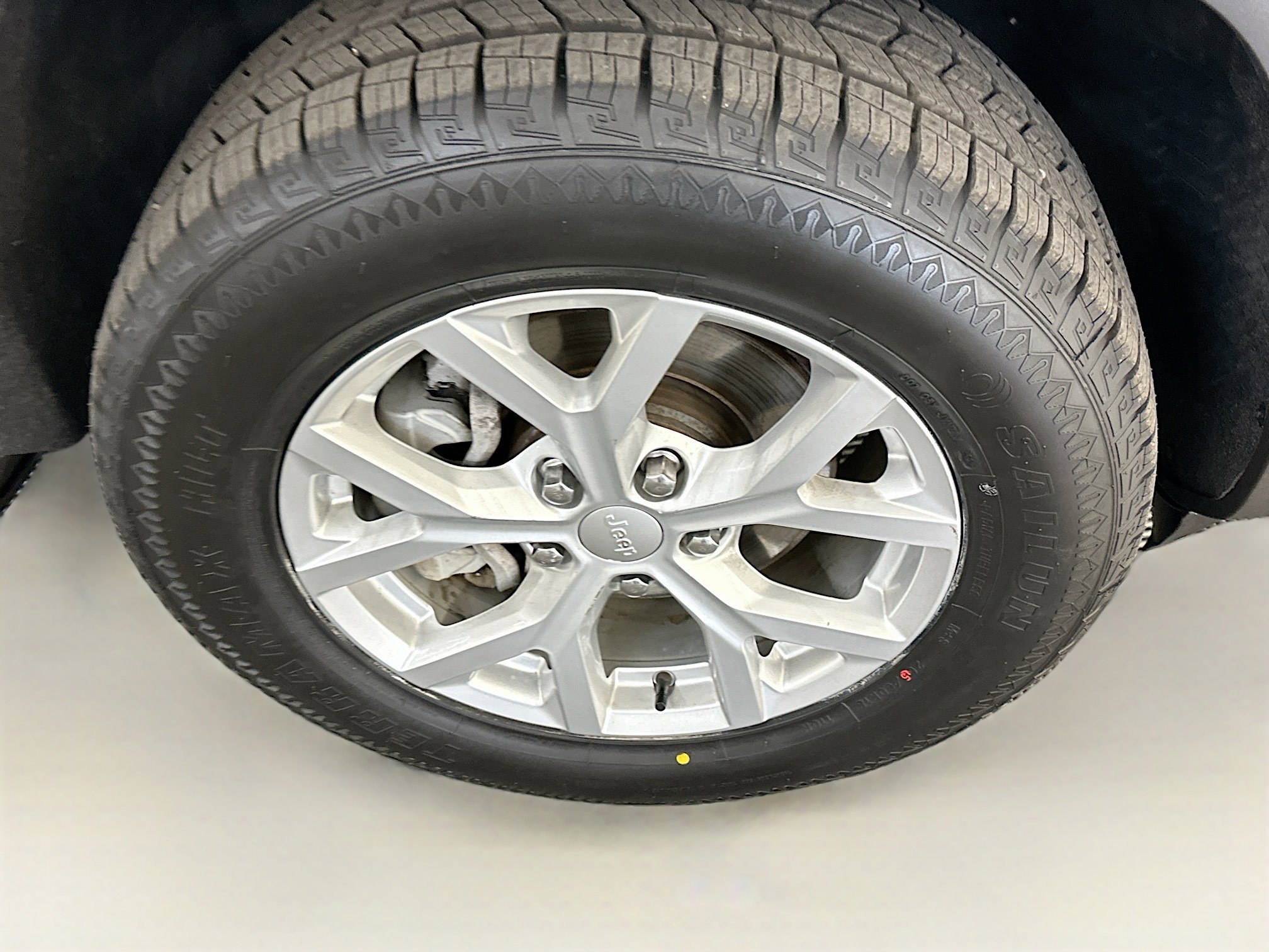 Used 2023 Jeep Grand Cherokee Limited w/ Trailer Tow Prep Group (B) image 11