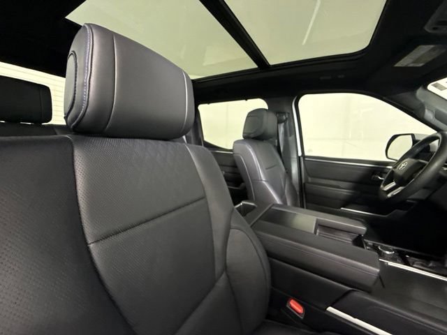 Used 2023 Toyota Tundra Platinum AWD/4WD image 27