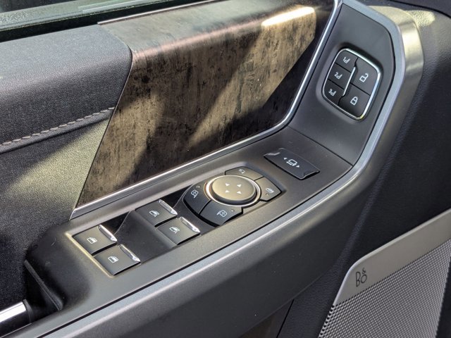 Used 2023 Ford F350 Lariat w/ Lariat Ultimate Package image 9