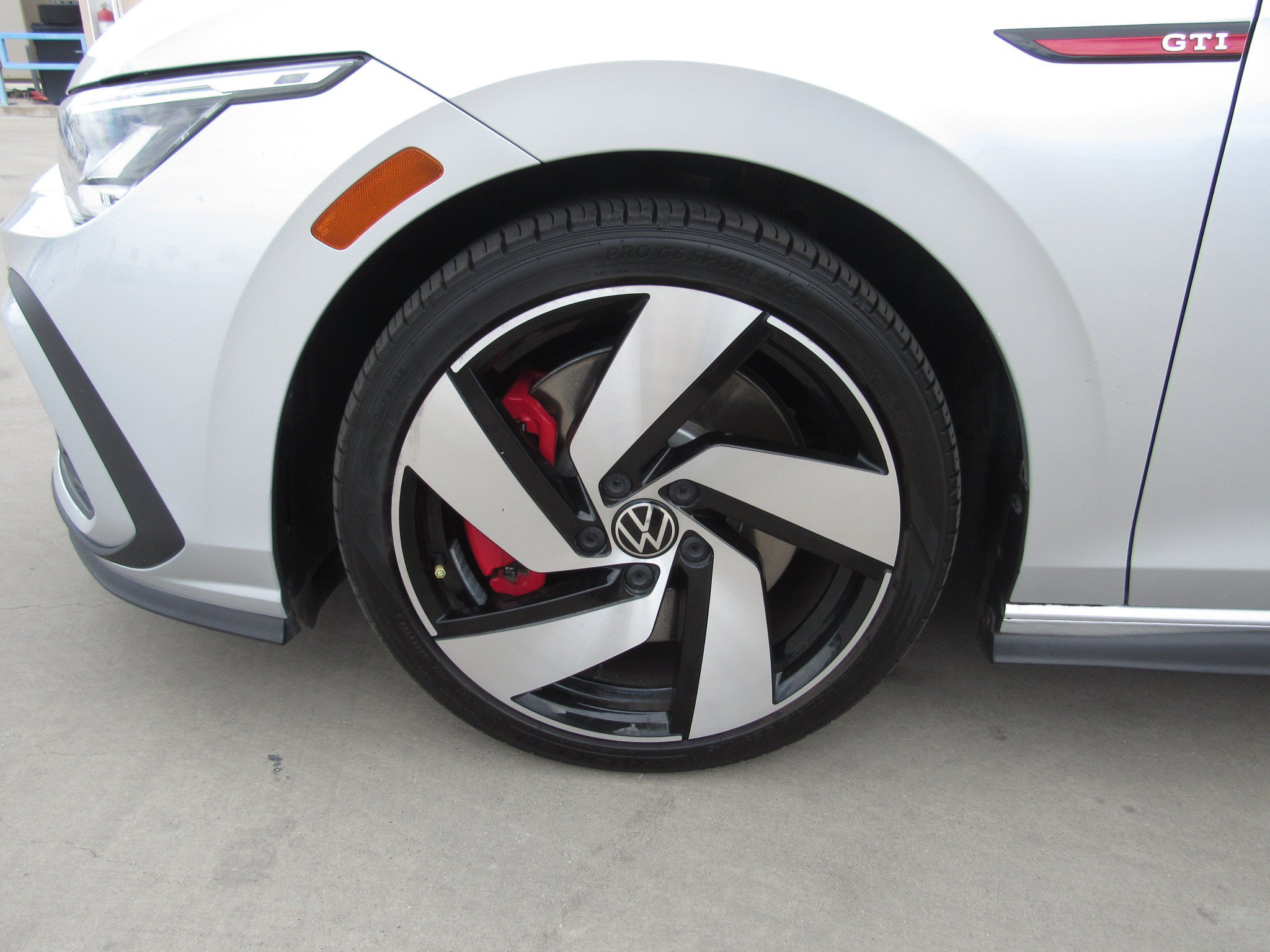 Used 2022 Volkswagen GTI S FWD image 4