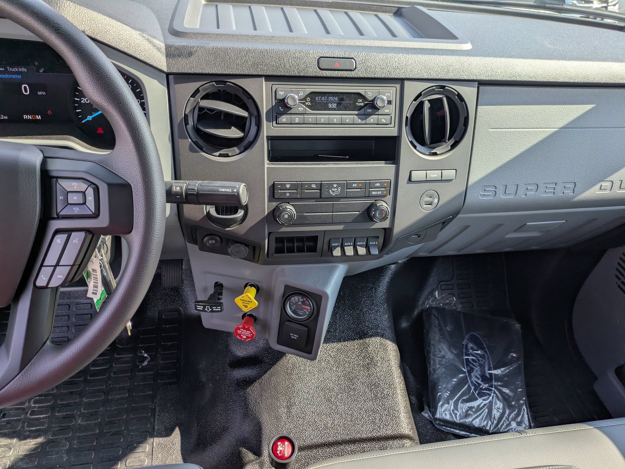 New 2027 Ford F750 2WD Regular Cab Super Duty image 22