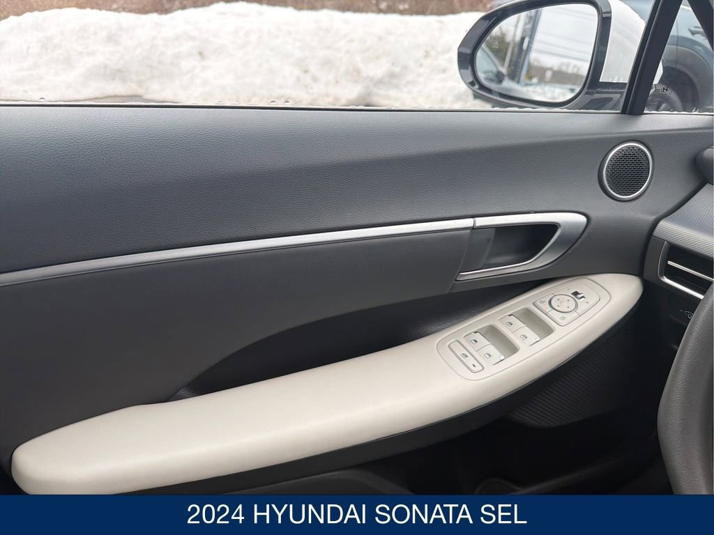 Certified 2024 Hyundai Sonata SEL FWD image 22