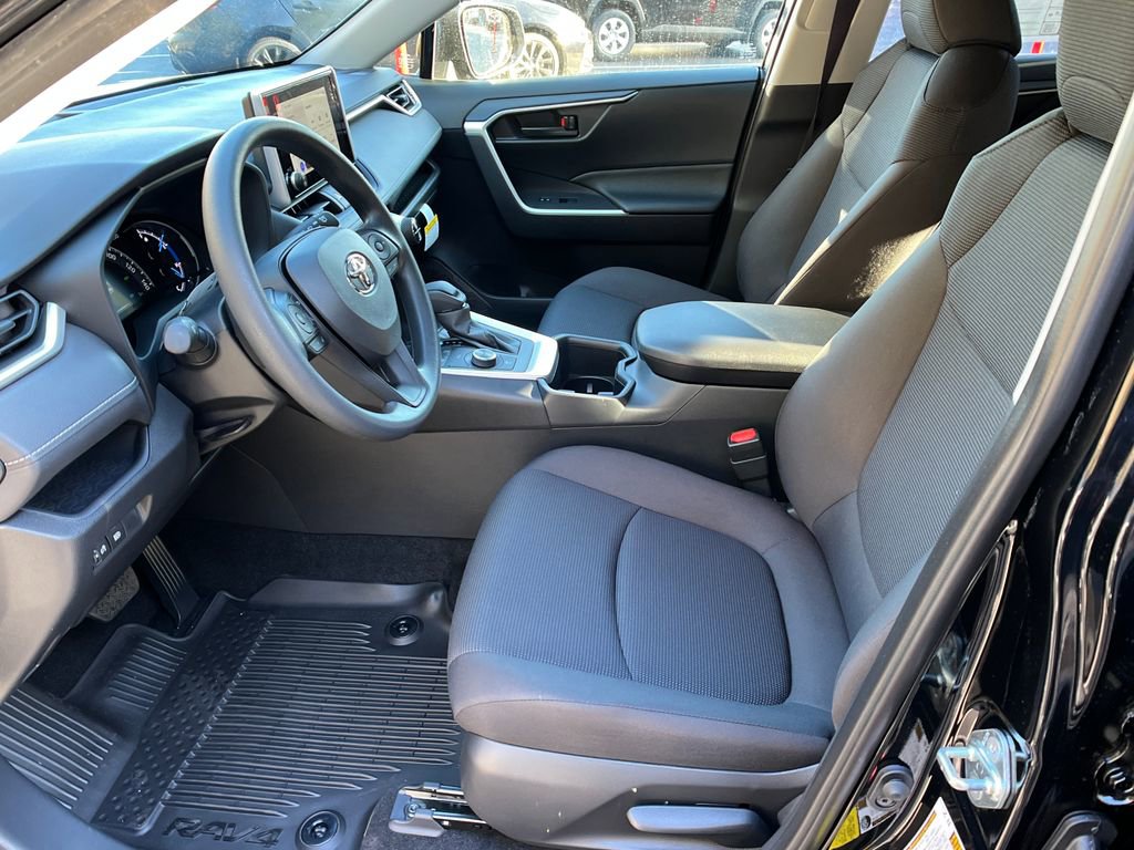 New 2025 Toyota RAV4 LE image 9