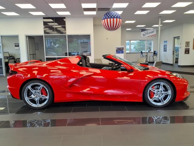 Used 2022 Chevrolet Corvette Stingray Premium Conv w/ Z51 Performance Package RWD image 18