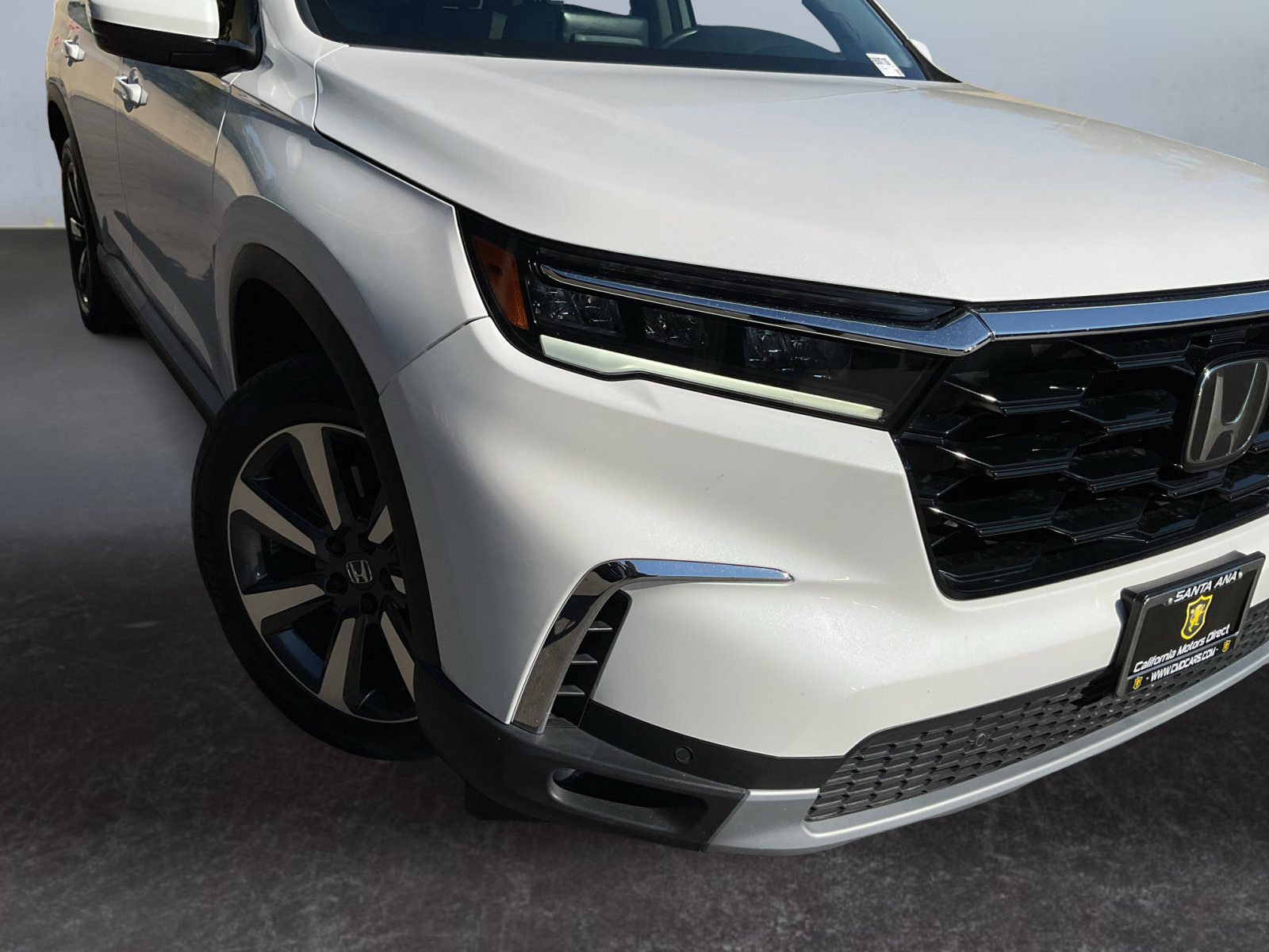 Used 2024 Honda Pilot Touring image 9