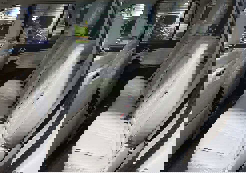 Used 2020 BMW X7 xDrive40i w/ Premium Package image 11