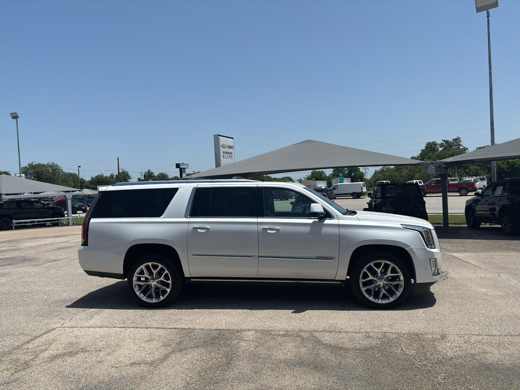 Used 2018 Cadillac Escalade ESV Platinum AWD/4WD image 4