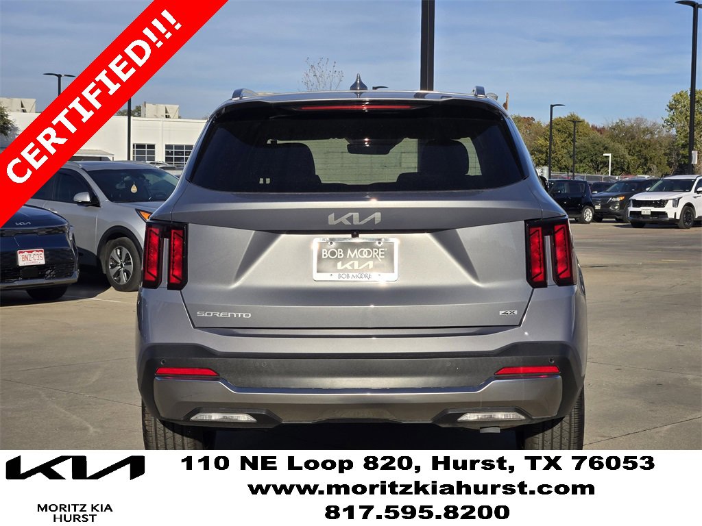 Certified 2025 Kia Sorento EX w/ Panoramic Sunroof Package image 13