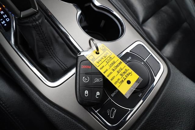 Used 2019 Jeep Grand Cherokee Limited AWD/4WD image 8