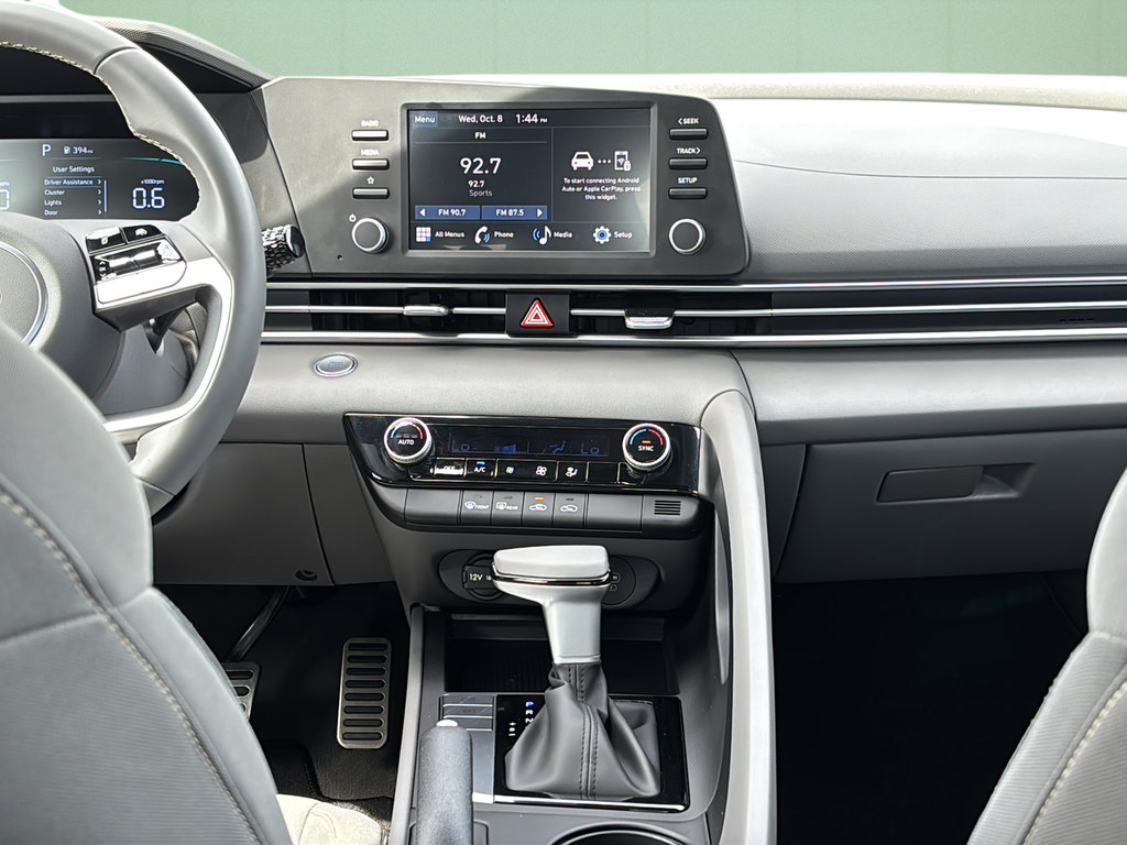 Used 2025 Hyundai Elantra Sport FWD image 22