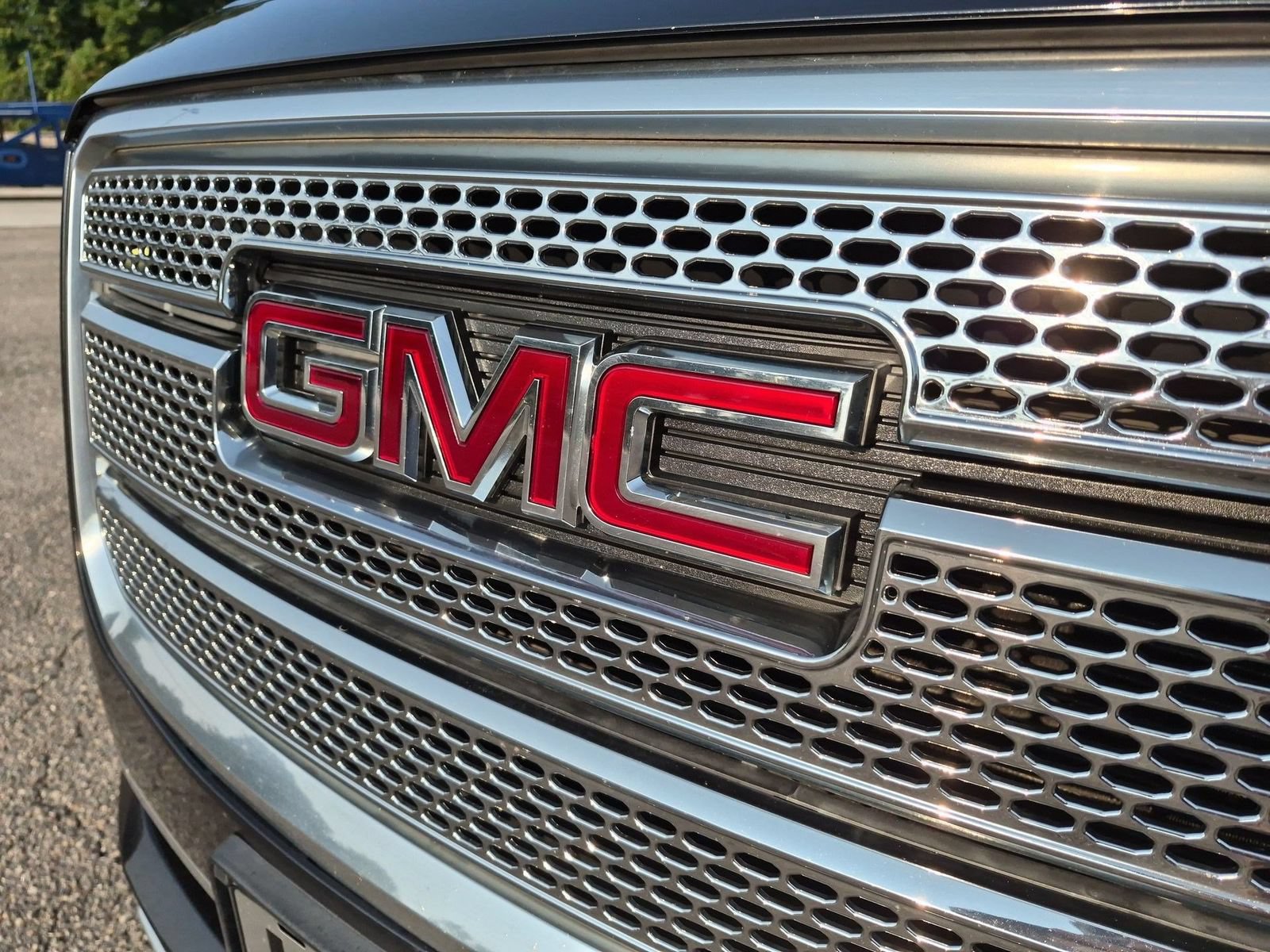 Certified 2014 GMC Acadia Denali AWD/4WD image 31