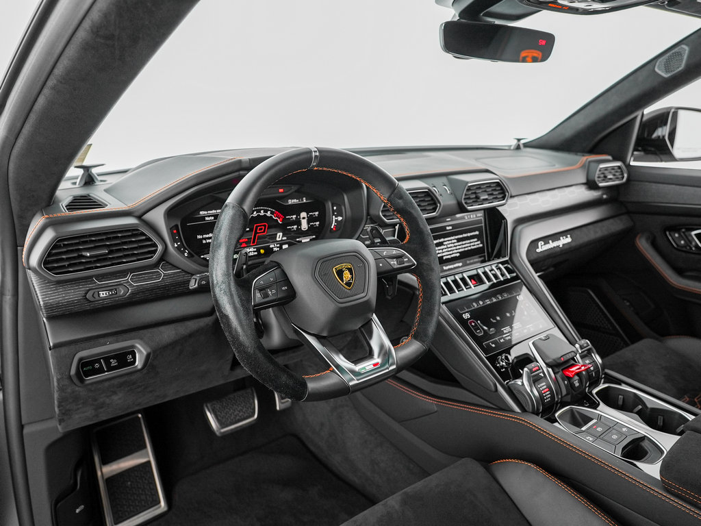 Used 2022 Lamborghini Urus AWD/4WD image 16