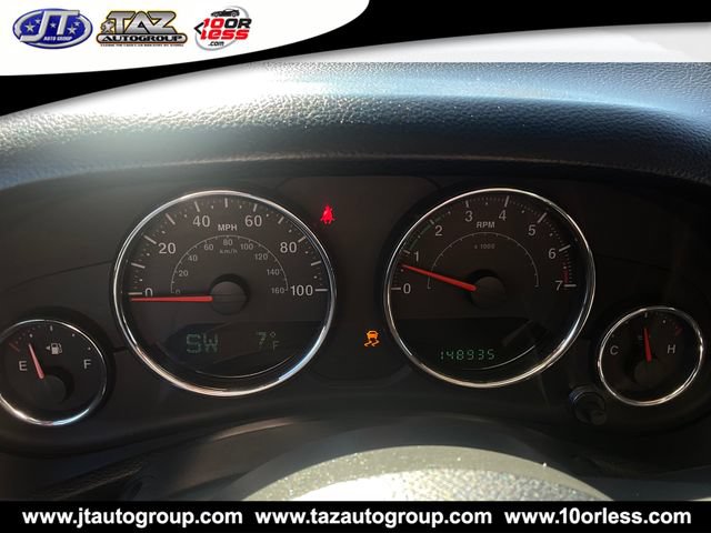 Used 2013 Jeep Wrangler Unlimited Sahara w/ Dual Top Group AWD/4WD image 19