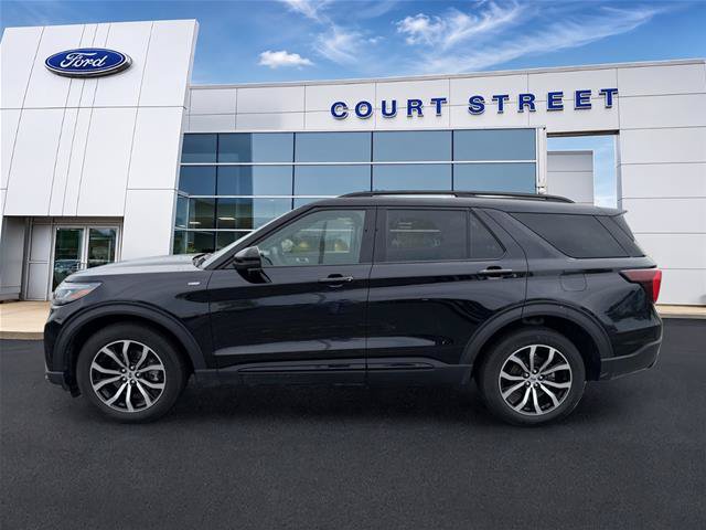 Certified 2026 Ford Explorer ST-Line AWD/4WD image 2