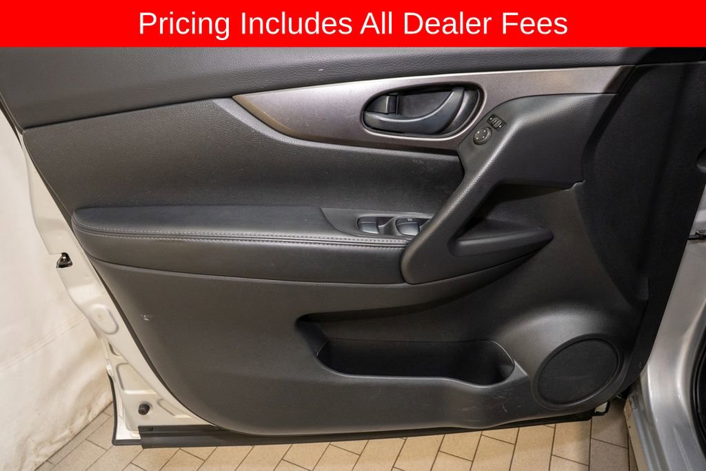 Used 2020 Nissan Rogue Sport S FWD image 10