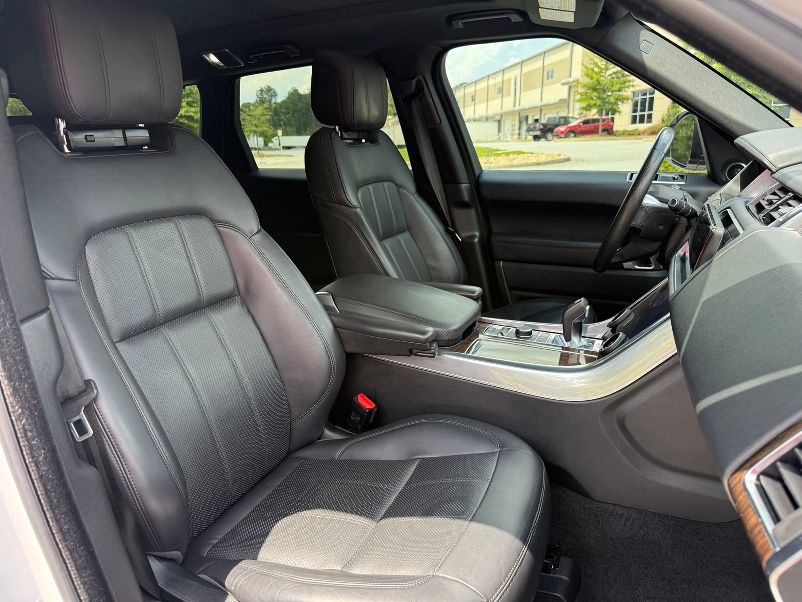 Used 2018 Land Rover Range Rover Sport HSE AWD/4WD image 39