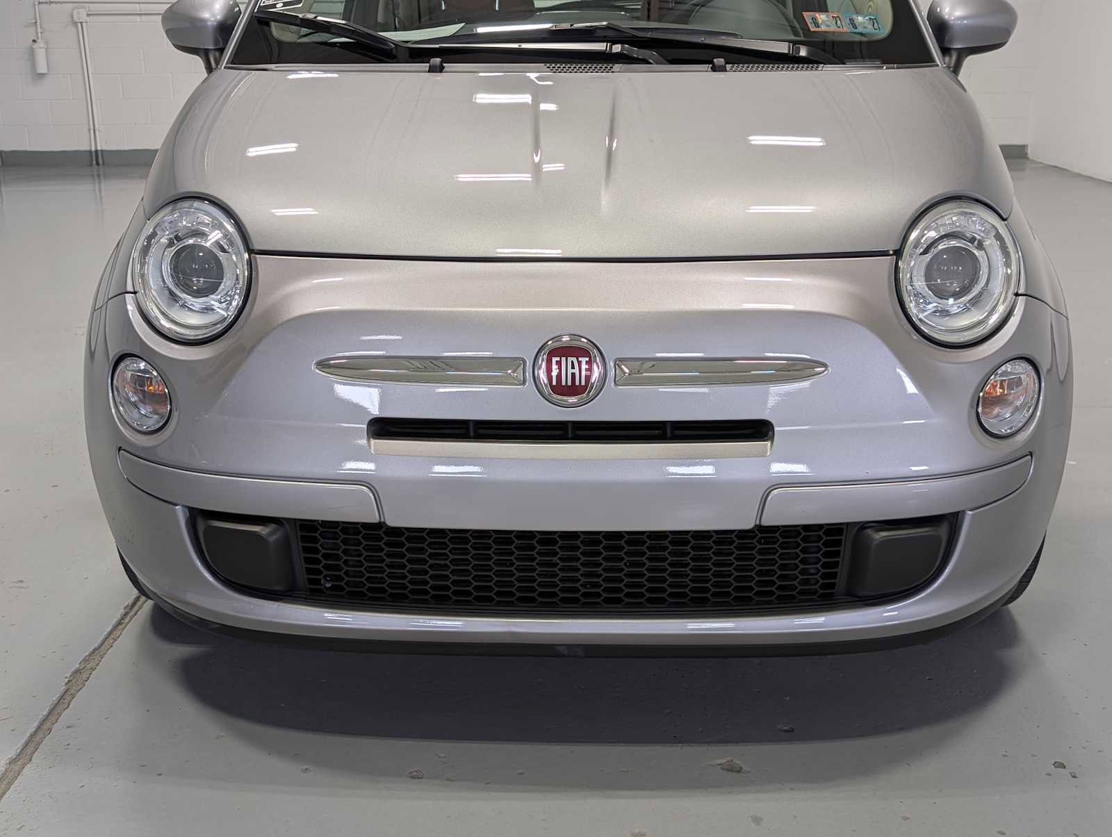 Used 2017 FIAT 500 Pop FWD image 2