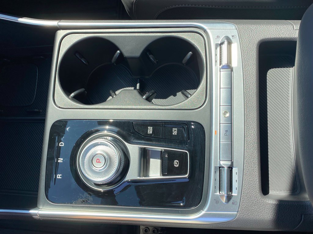 Used 2026 Kia Carnival SX w/ SX Dark Edition Package FWD image 20