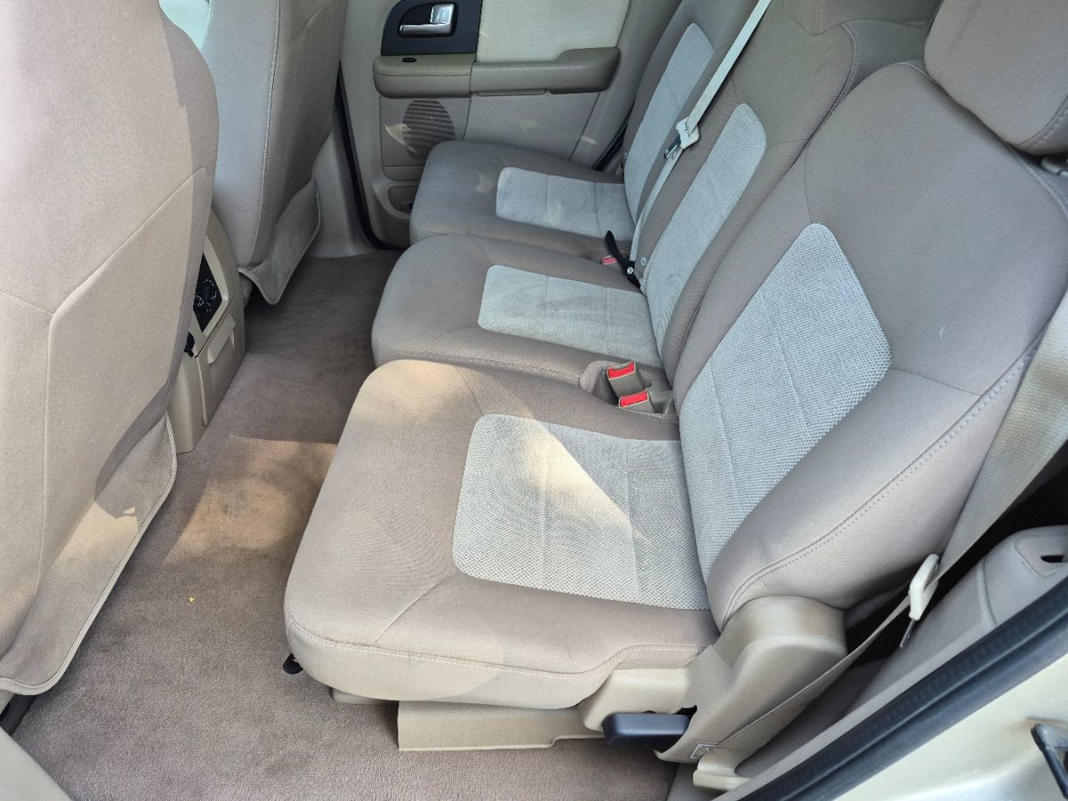 Used 2004 Ford Expedition XLT RWD image 32