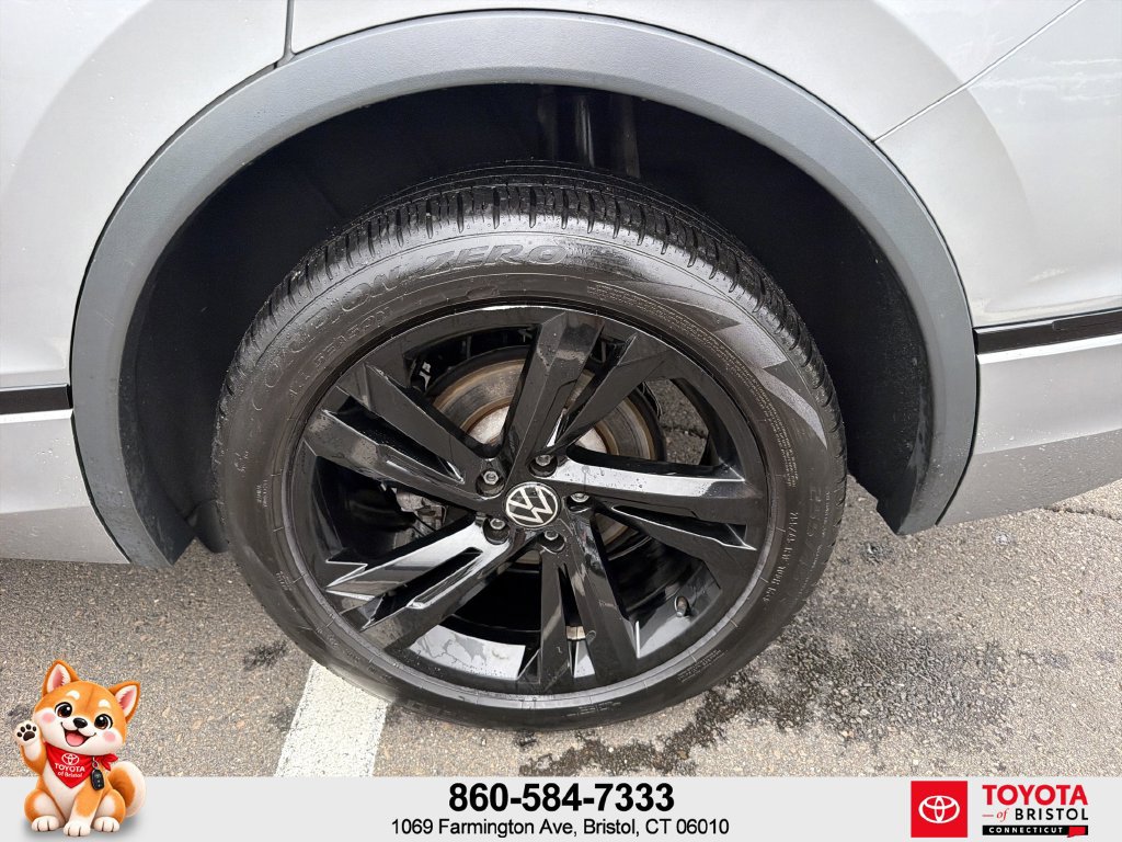 Used 2023 Volkswagen Tiguan SE R-Line AWD/4WD image 11