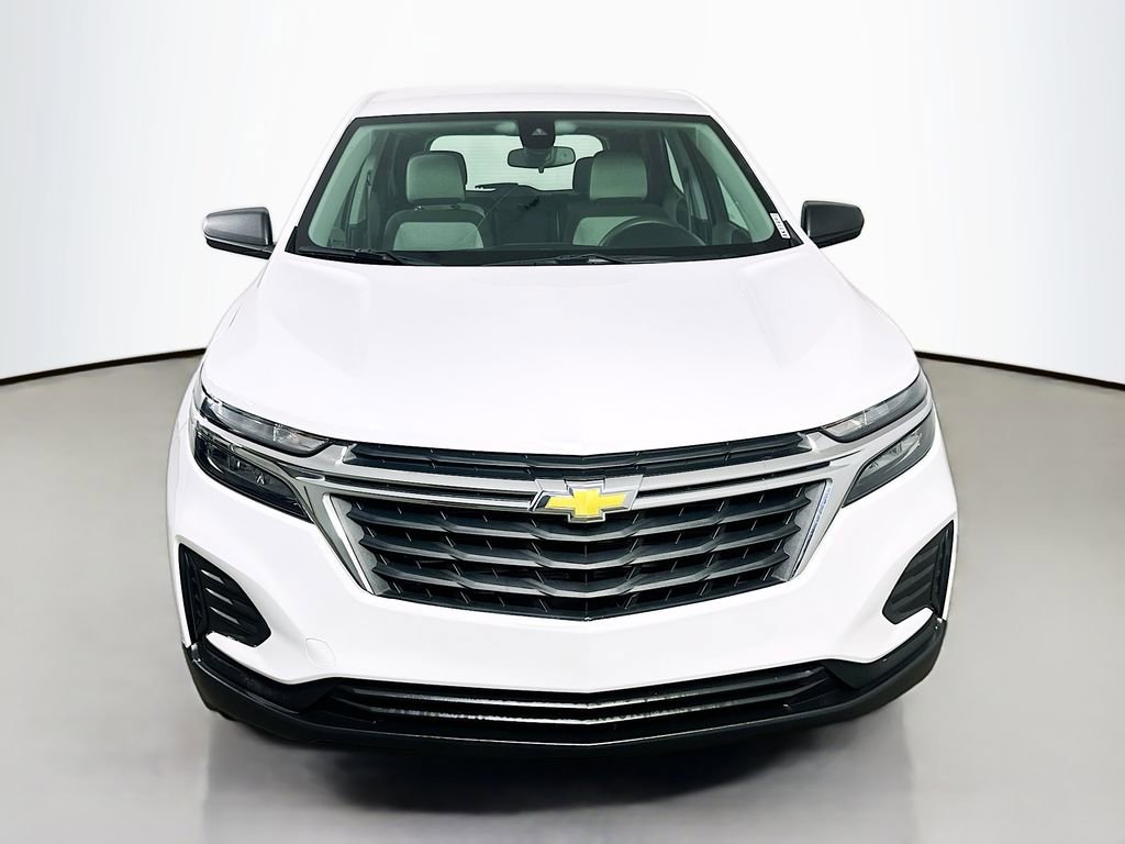 Used 2023 Chevrolet Equinox LS w/ Driver Confidence II Package FWD image 2