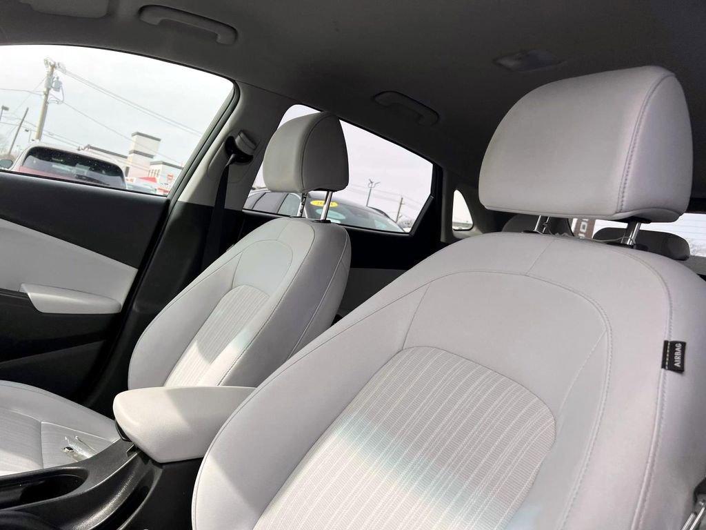 Used 2023 Hyundai Kona SEL w/ Cargo Package AWD/4WD image 8