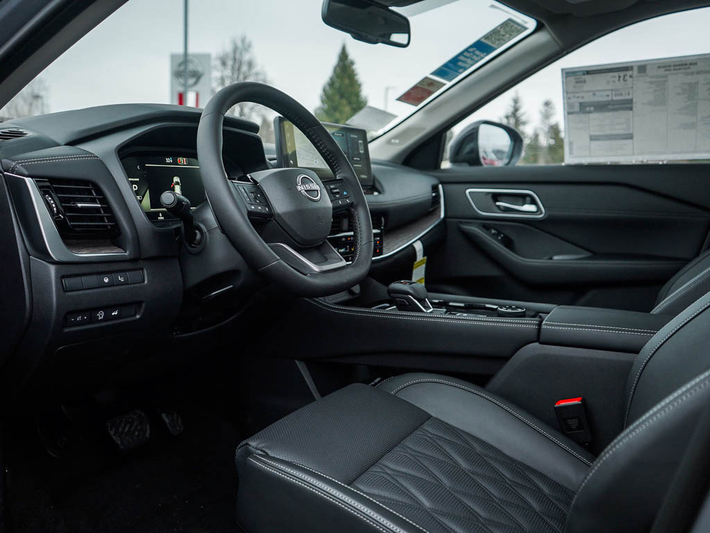 New 2026 Nissan Rogue Platinum image 18