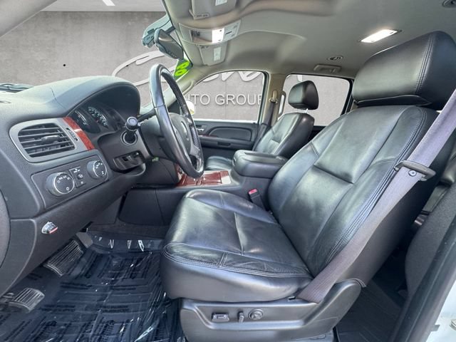 Used 2009 Chevrolet Suburban LTZ AWD/4WD image 19