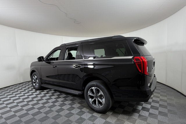 New 2027 Ford Expedition Max Active RWD image 3