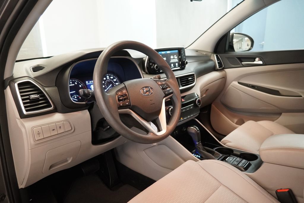 Used 2020 Hyundai Tucson SE w/ Cargo Package FWD image 6