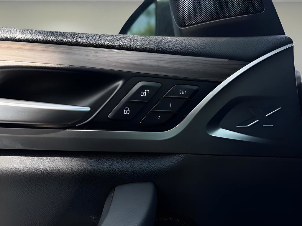 Used 2021 BMW X3 sDrive30i w/ Premium Package image 23