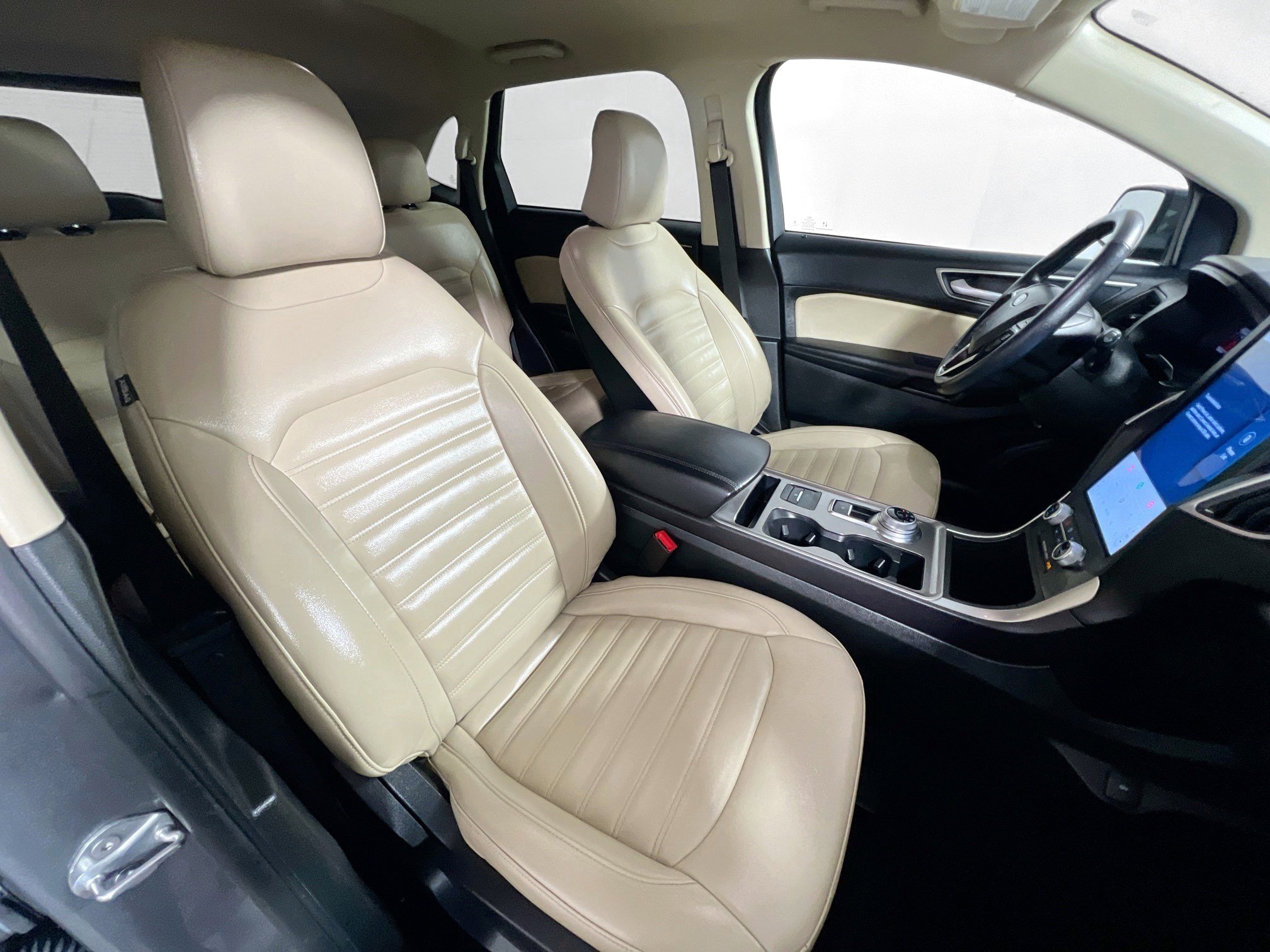 Used 2024 Ford Edge SEL image 31