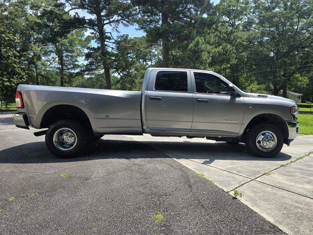 Used 2019 RAM 3500 Tradesman image 32