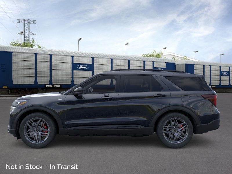 New 2026 Ford Explorer ST-Line w/ ST-Line Street Pack image 4