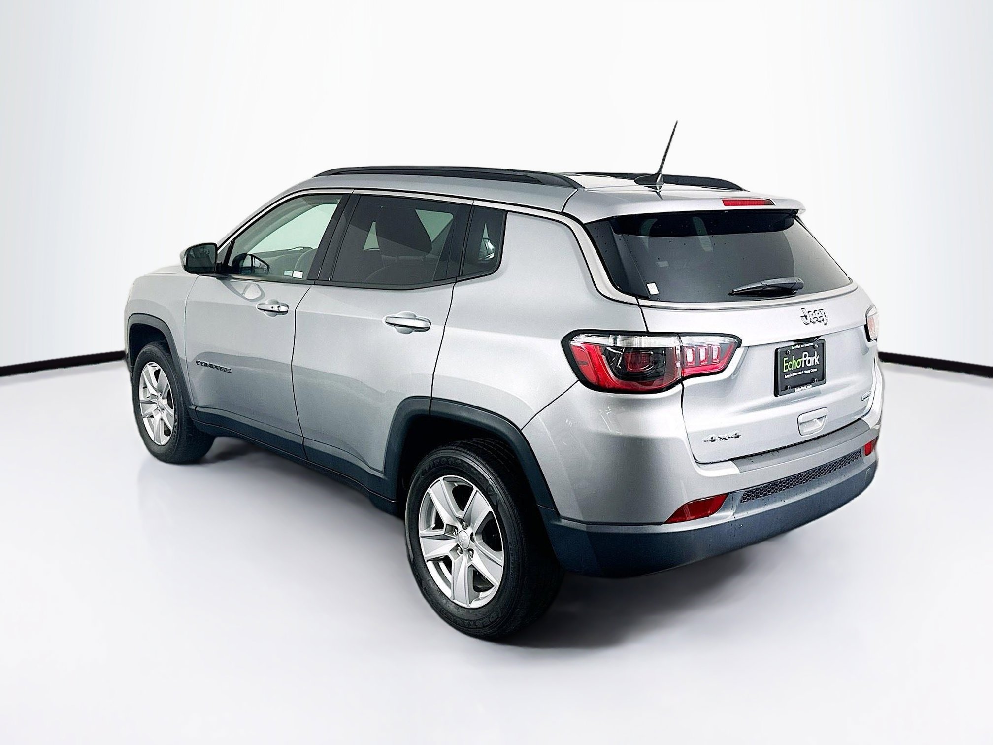 Used 2022 Jeep Compass Latitude w/ Convenience Group image 5
