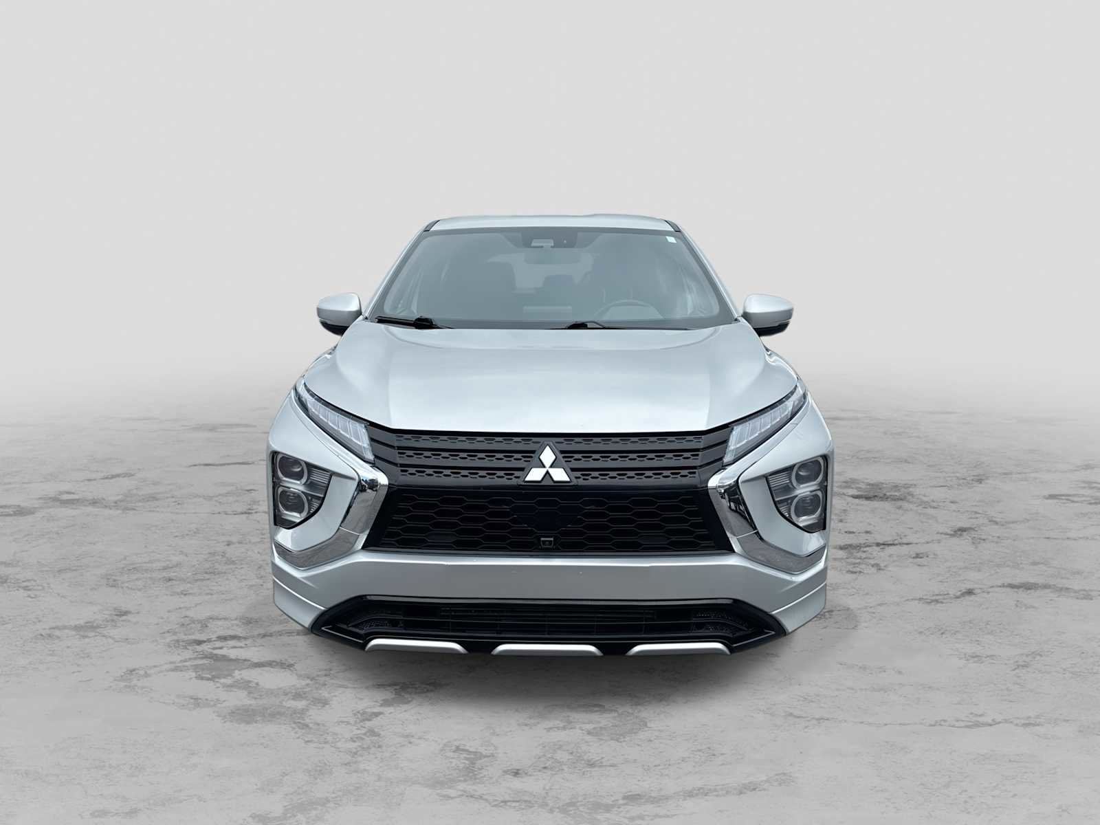Used 2024 Mitsubishi Eclipse Cross SEL AWD/4WD image 3