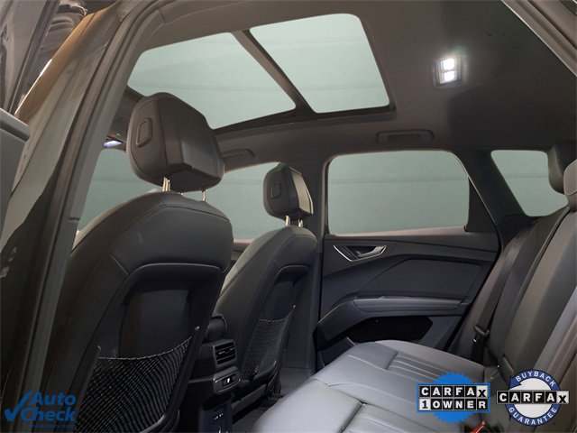 Used 2024 Audi Q4 e-tron Premium image 18