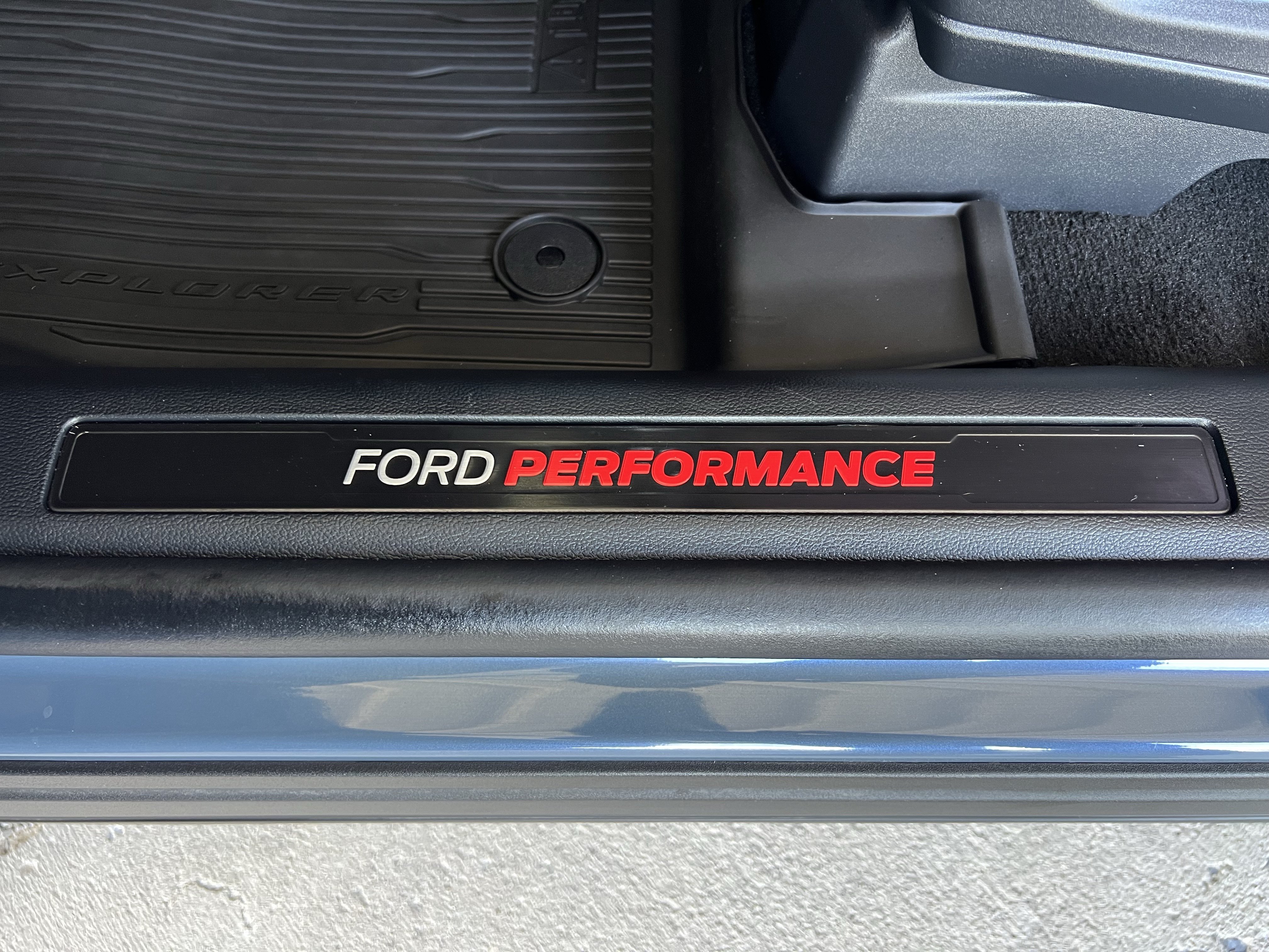 Used 2025 Ford Explorer ST AWD/4WD image 23